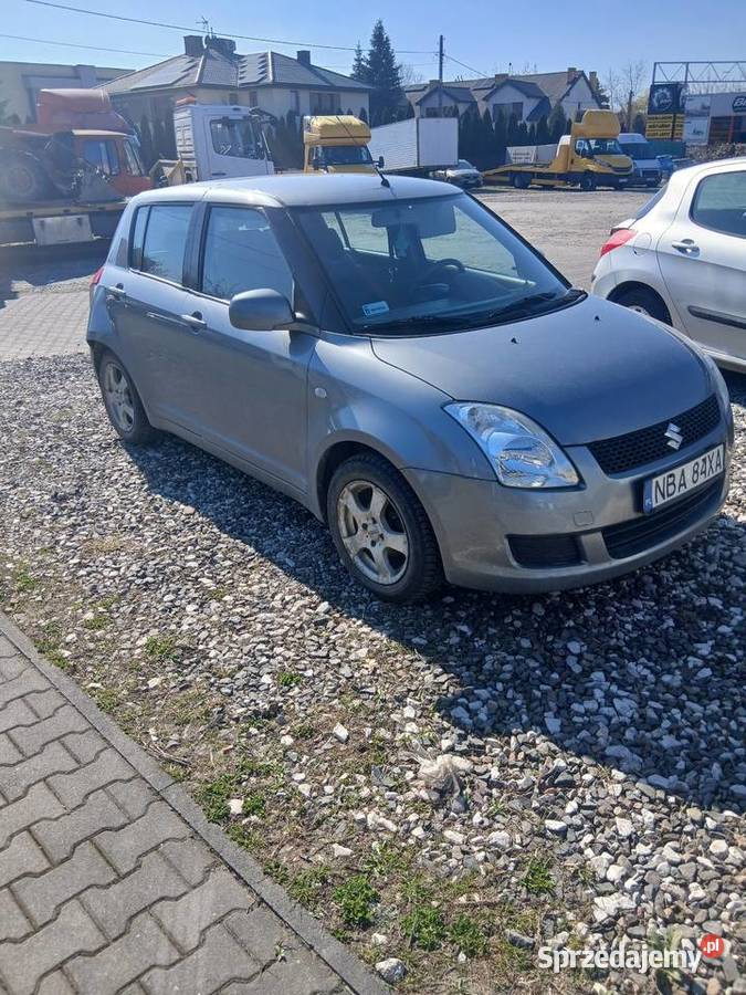 Suzuki swift benzyna uszkodzony tył benzyna Warszawa sprzedam