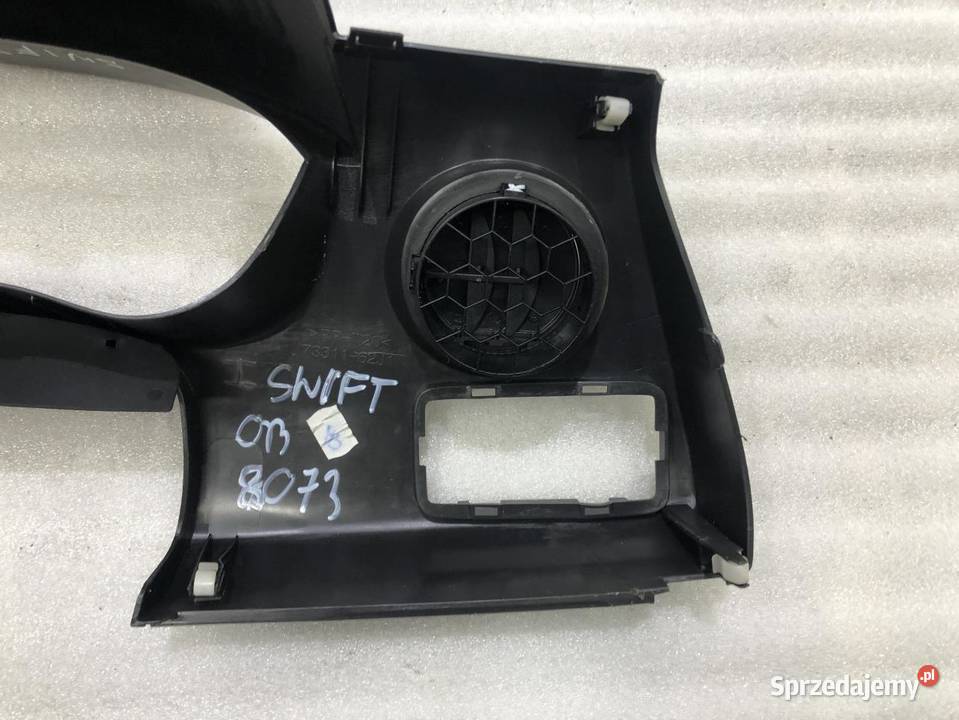 DESKA ROZDZIELCZA OSŁONA ZEGARÓW SUZUKI SWIFT IV