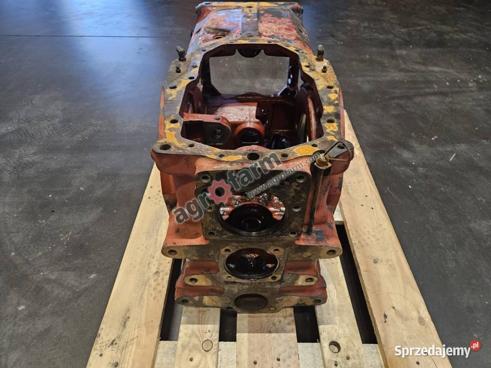 Obudowa tylnego mostu Massey Ferguson 6180 6170 Byków sprzedam