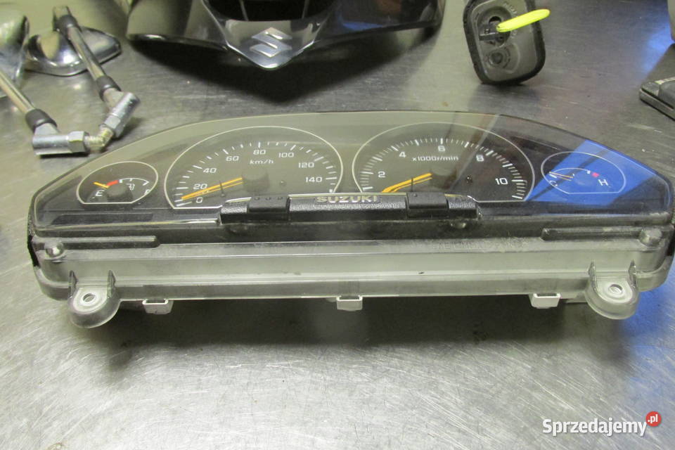 Licznik Suzuki AN 400 Burgman 20r części Sandomierz