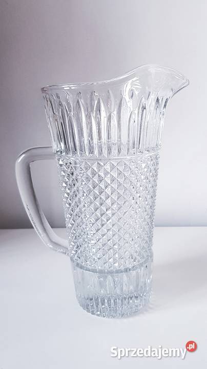 Duży ciężki szklany dzbanek na wodę wazon