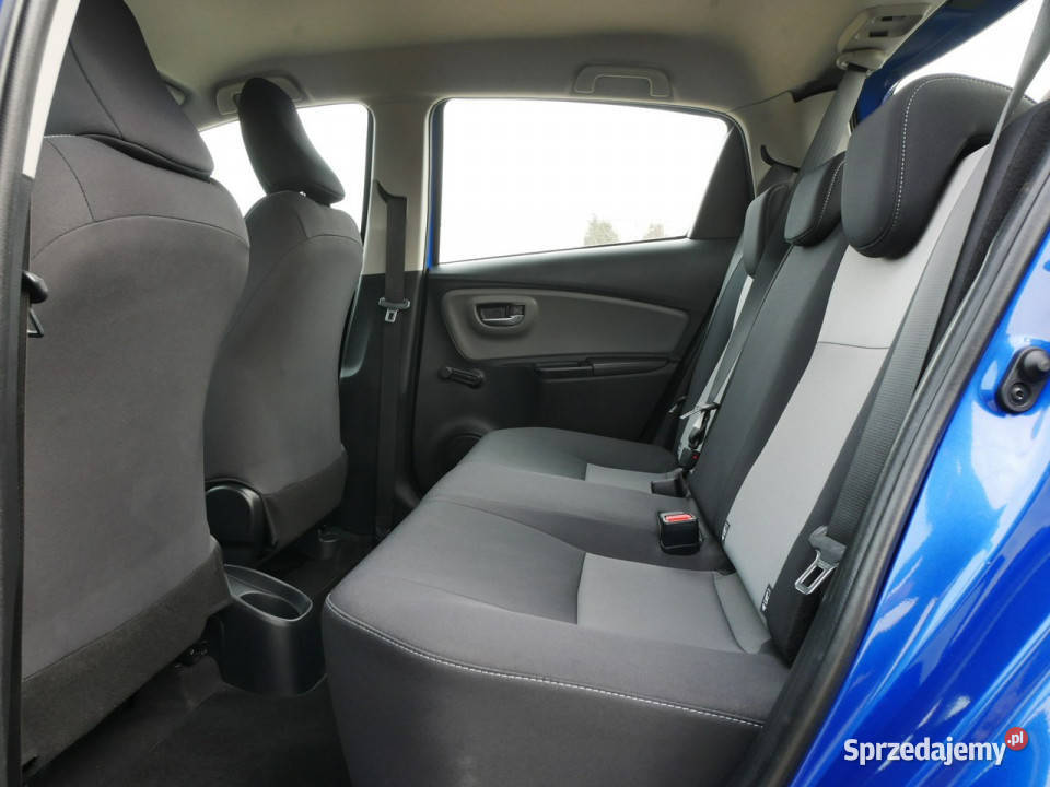 Toyota Yaris FL 15 Dual VVTiE 111 Eu6 Klima bluetooth sprzedam