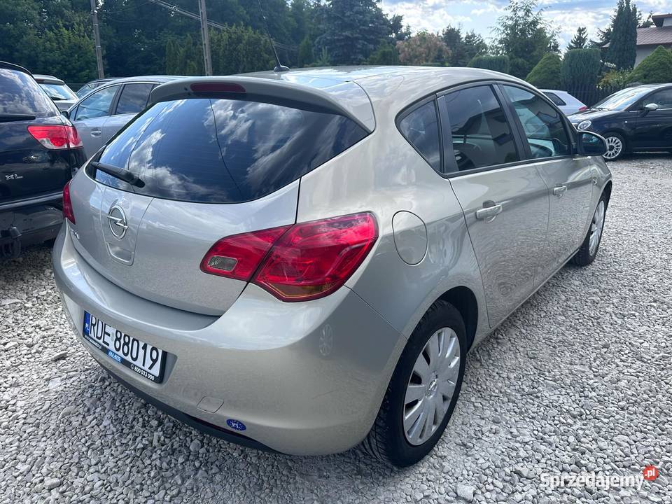 Opel Astra J 16 Benzyna Gaz Astra Ładna