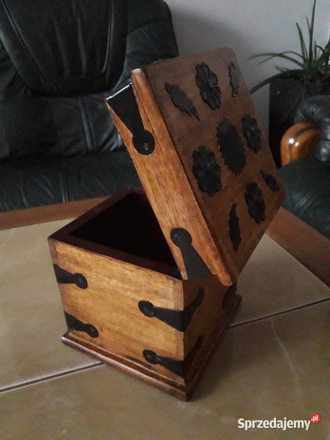 Stara szkatułka skrzynka na drobiazgi Anglia Janów Lubelski