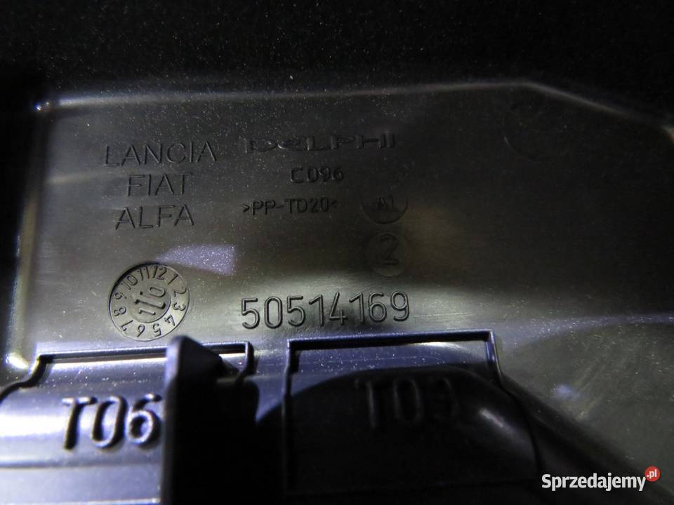 SKRZYNKA BEZPIECZNIKÓW ALFA ROMEO GIULIETTA 14 sprzedam