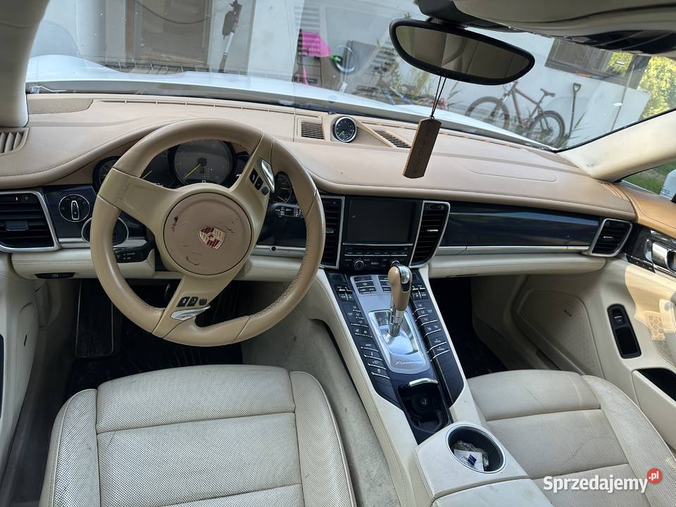 Porshe panamera Stobierna