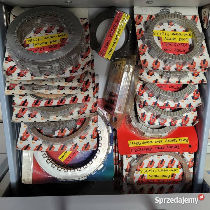 Tarcze sprzęgła Suzuki GS 500 8999 r RGV250 8897 Nowe Osiny