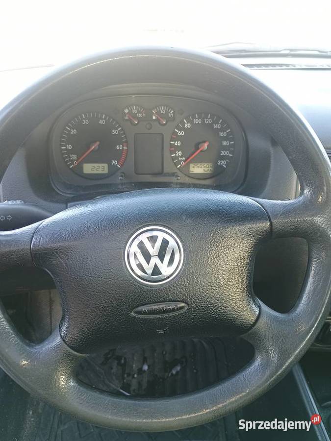 Sprzedam Volkswagena Golfa IV 1998 r 14 benzyna mazowieckie Pionki