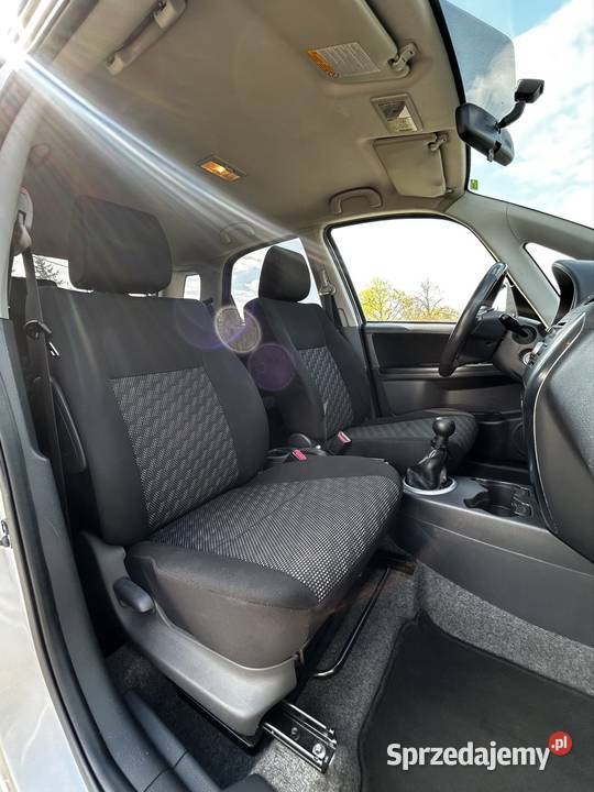 Piekne Suzuki SX4 Benzyna Bezwypadek Mega stan wspomaganie kierownicy Puławy