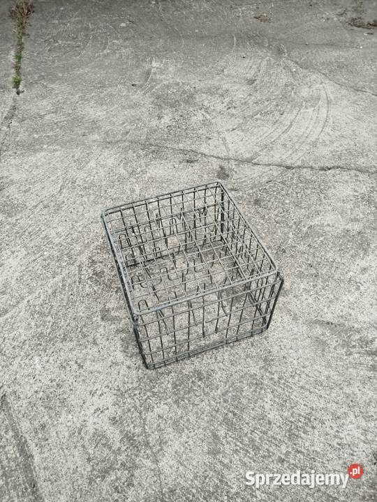 Skrzynia z drutu na butelki z PRL Pozostałe Opole