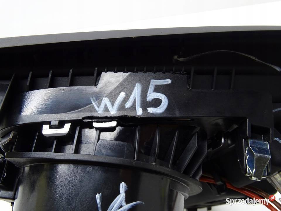 SCHOWEK CUPHOLDER UCHWYT NA KUBEK BMW F30 F31 Osłony i zaślepki