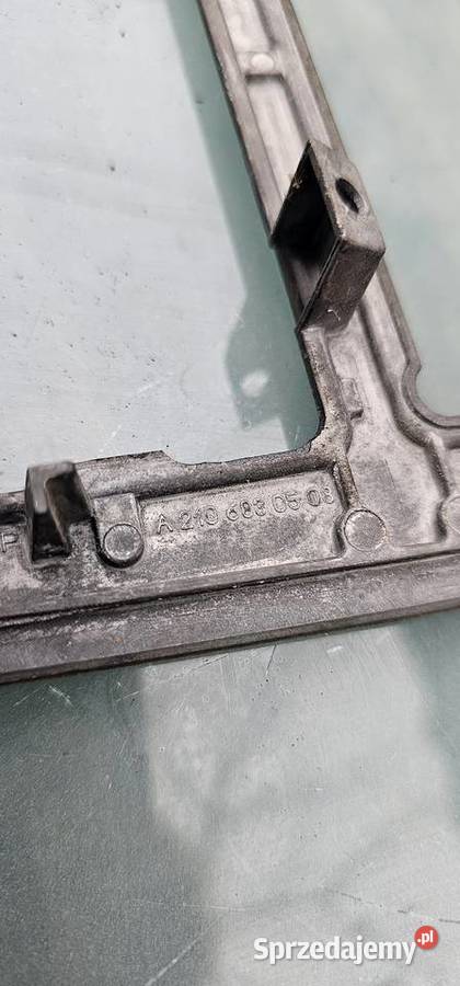 Ramka radia mercedes w210 elegance 2106830508 Zbąszyń