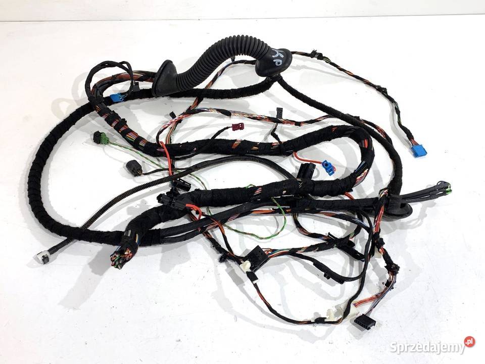 WIĄZKA KLAPY BAGAŻNIKA TYŁ PRAWA BMW F48 15 140