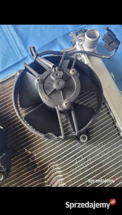 APRILIA TUONO V4 1100 CHŁODNICA WIATRAK