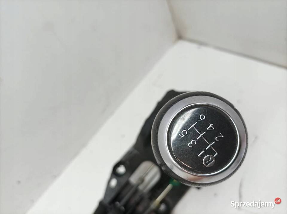 LEWAREK SKRZYNI BIEGÓW WYBIERAK 16 B E17 E18 Rok produkcji 2019 sprzedam