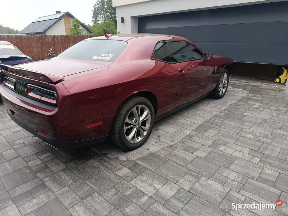 Dodge challenger sxt 36 2020 światła LED