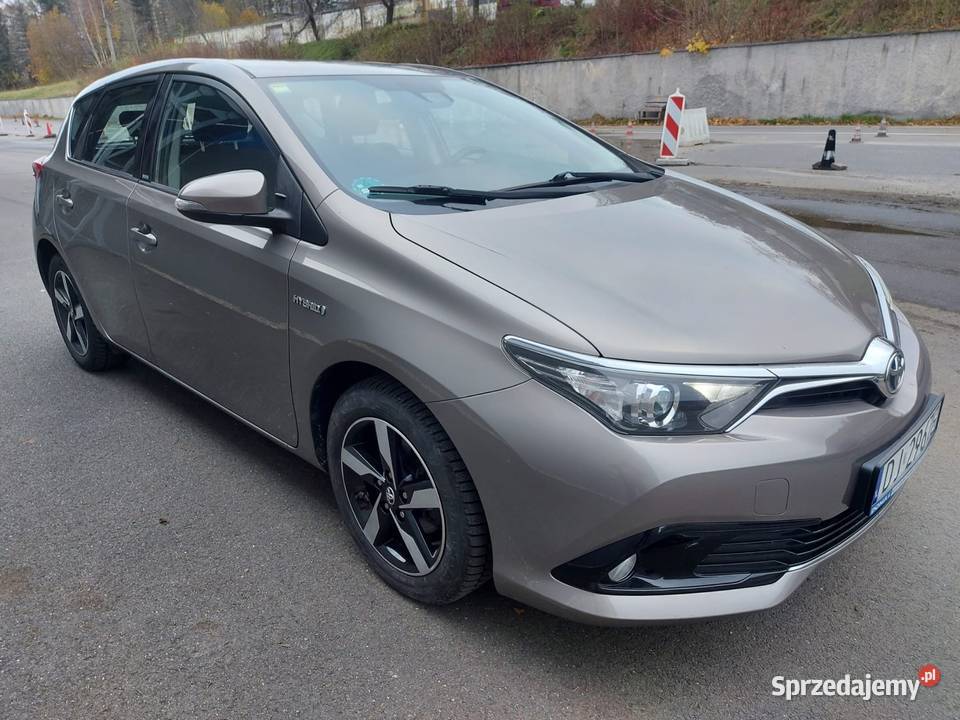 TOYOTA AURIS EDITIONS 18 VT 16V HYBRYDA 2016r dolnośląskie