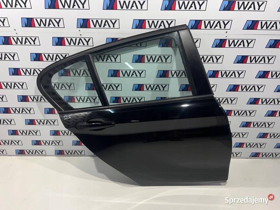 BMW F20 DRZWI PRAWY TYŁ TYLNE PRAWE 668 SCHWARZ osobowe