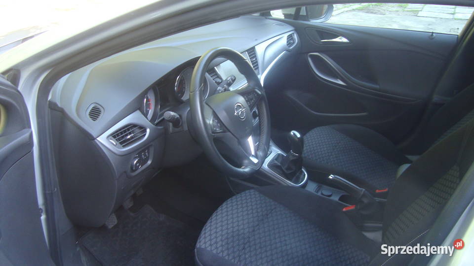 Opel Astra k 16 turbo 200 ze Szwajcarii nieuszkodzony Oleśnica