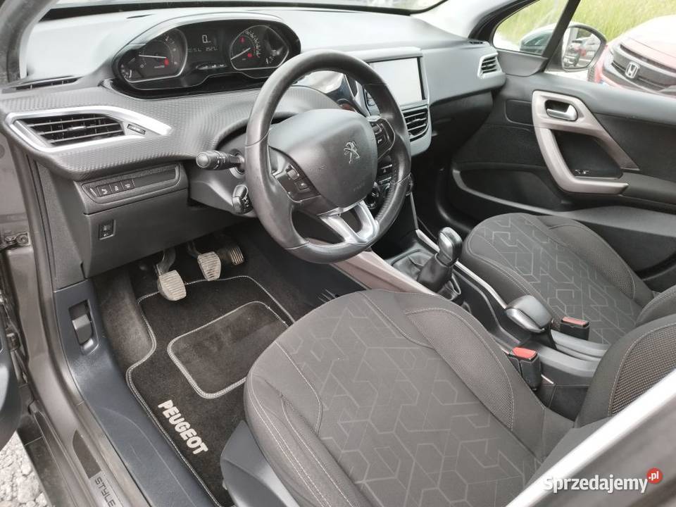 Peugeot 208 16 ehdi 100 stan niski przebieg czujnik deszczu Częstochowa