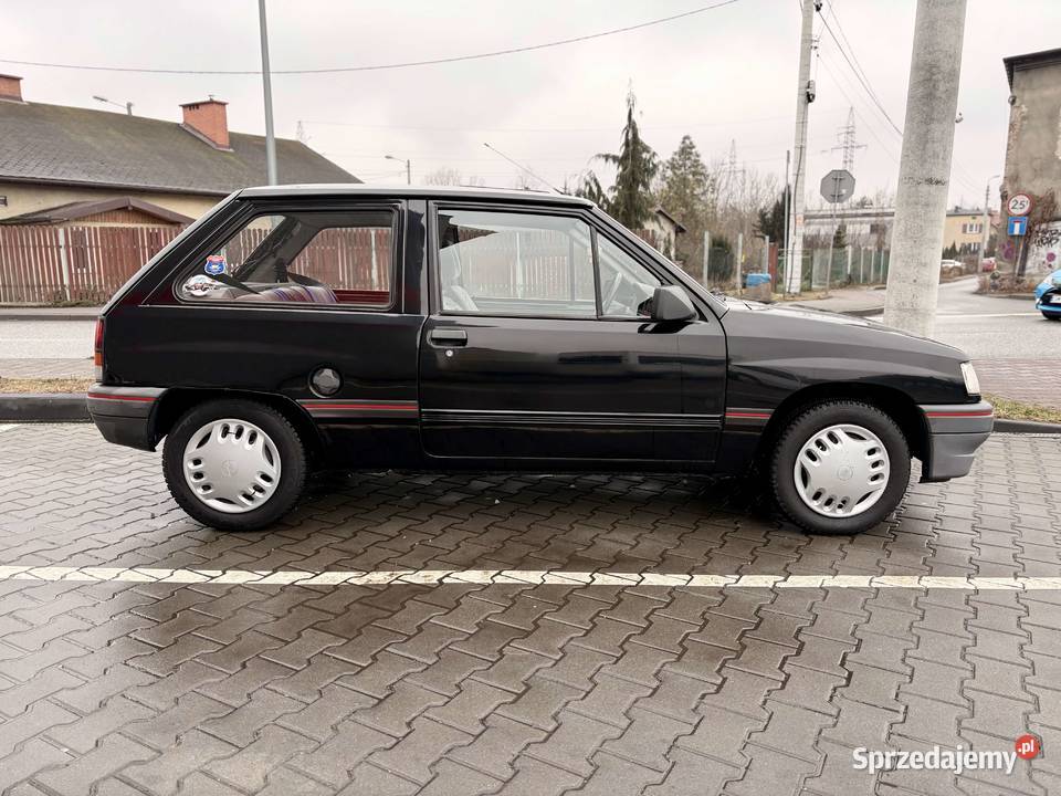 Opel Corsa A niski przebieg Rok produkcji 1991 Katowice