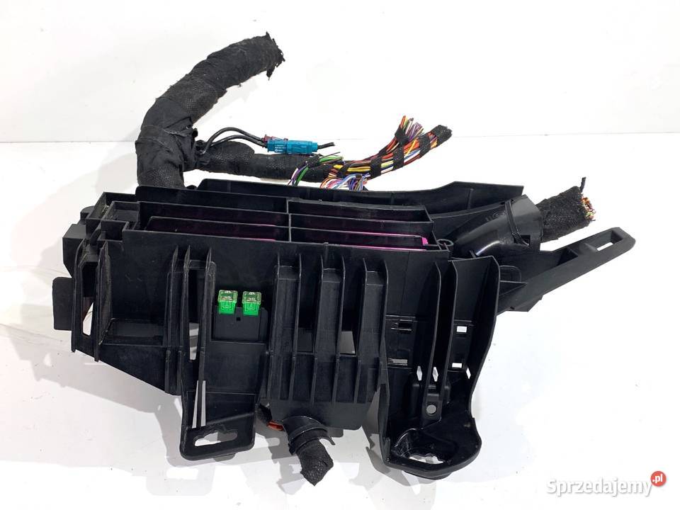 SKRZYNKA BEZPIECZNIKÓW AUDI A4 B9 8W0971845AJ sprzedam