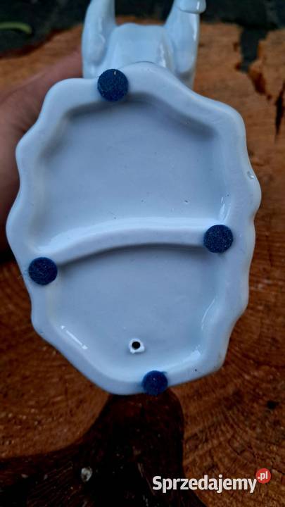 Porcelanowa Szkliwiona biała figurka konia Świecie