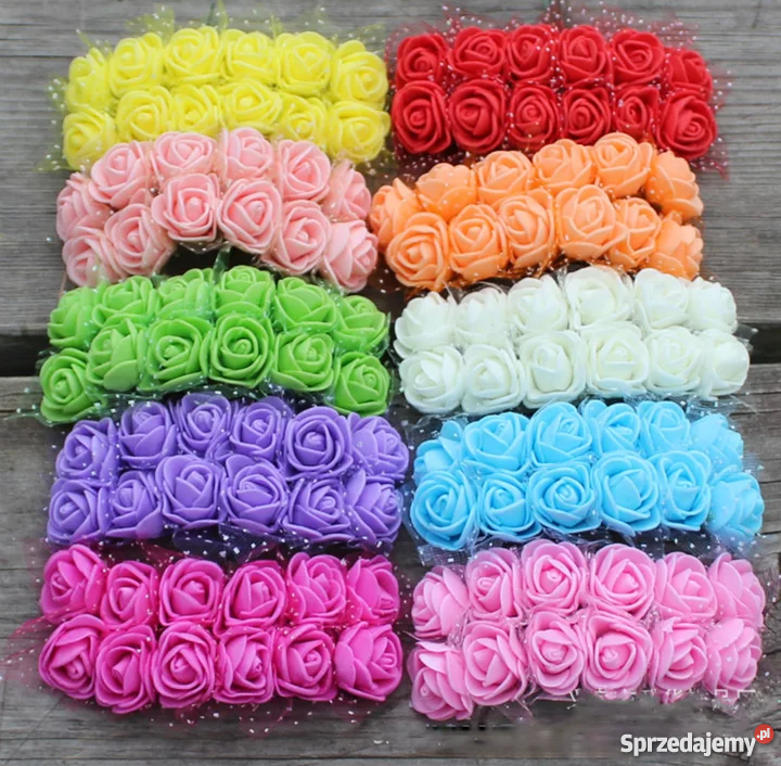 Róże różyczki piankowe z tiulem