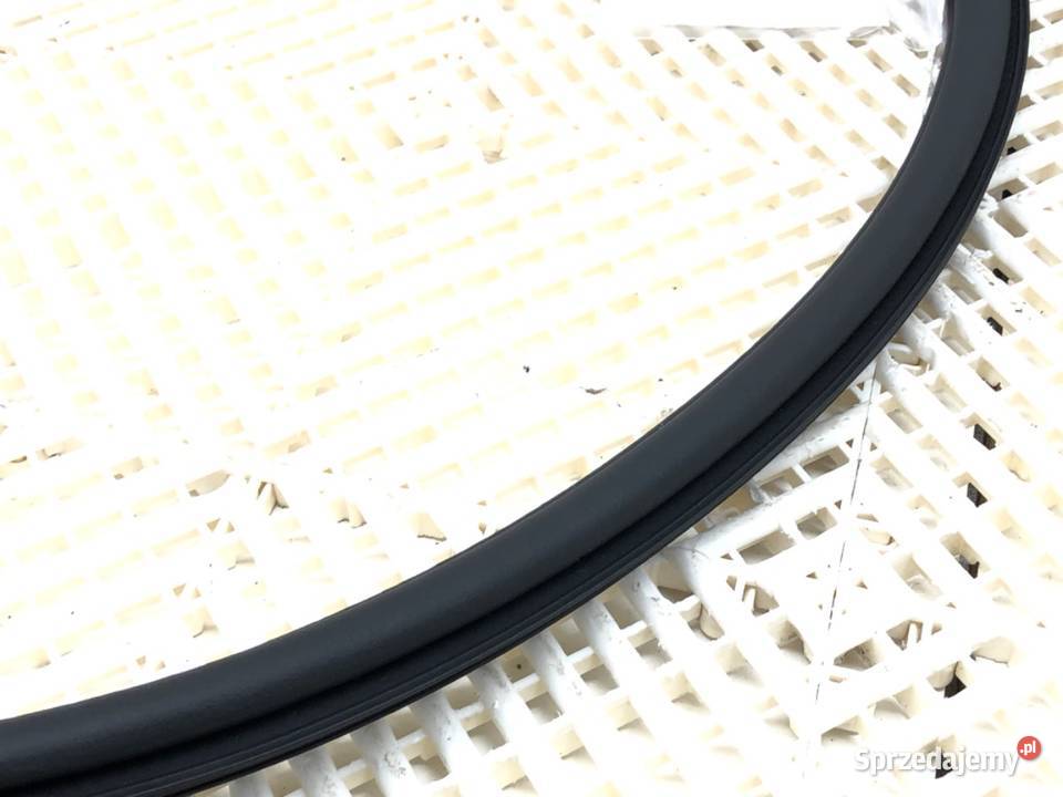 USZCZELKA DRZWI TYŁ LEWY SKODA SUPERB III Kombi sprzedam