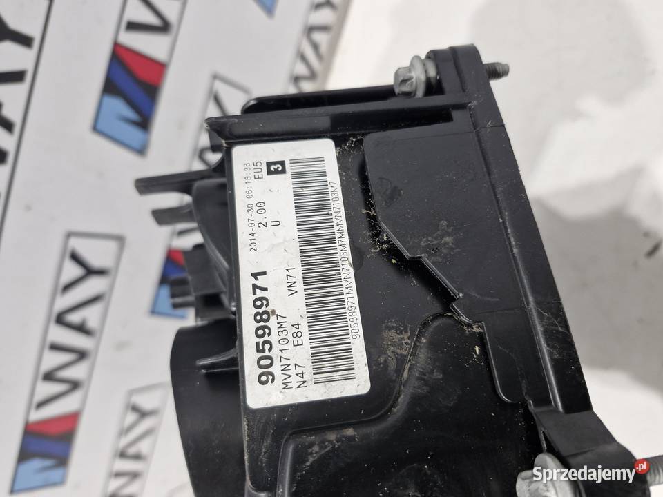8570829 BMW F10 F11 F25 POKRYWA ZAWORÓW SILNIKA Osłony silnika