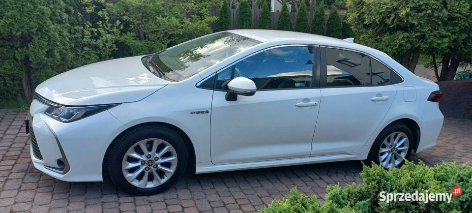 Toyota Corolla ECVT 18 Hybryda Pełna historia pełny VAT Gdańsk