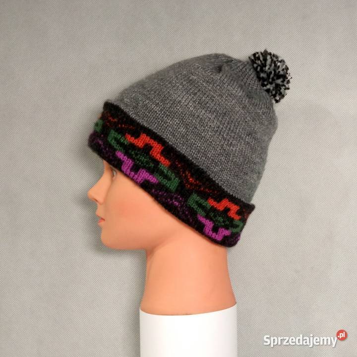 Ciepła Czapka z Pomponem z Wełny Alpaki Peru Kudowa-Zdrój