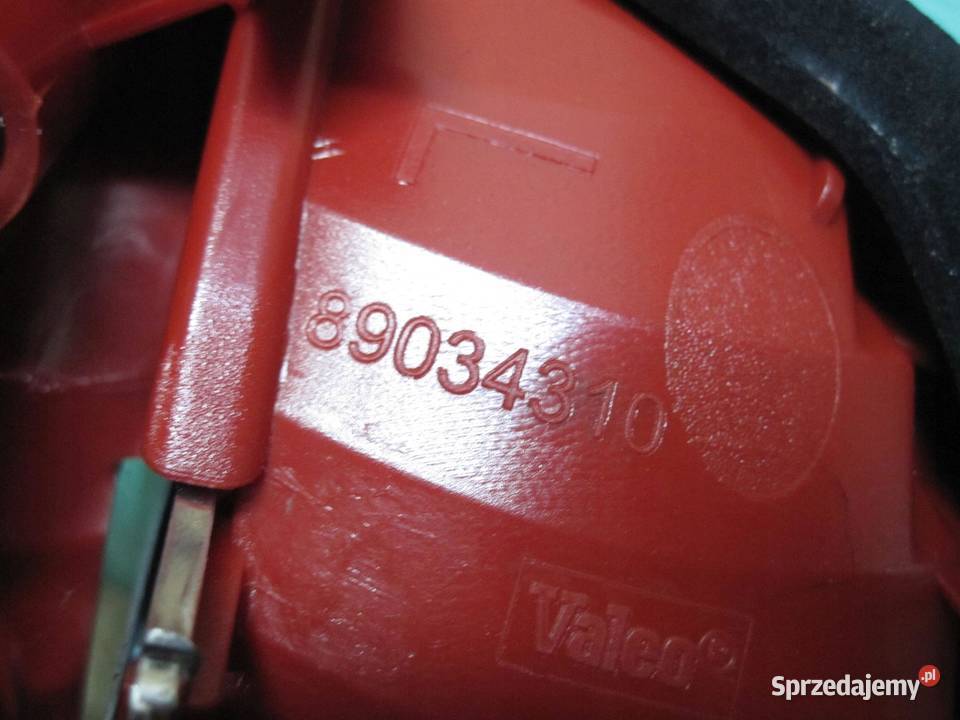 AUDI A6 C6 07r lampa lewa tył w klapę 4F9945093B osobowe
