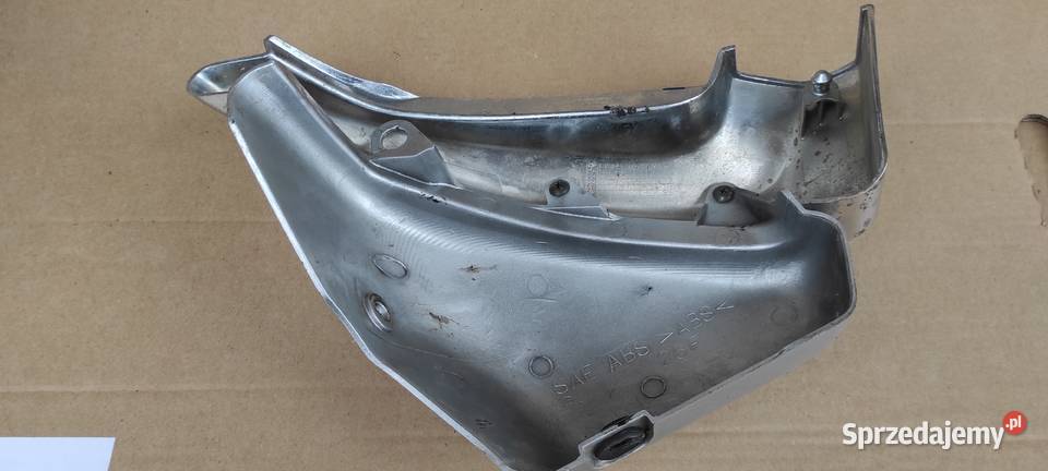 Suzuki Intruder 125 plastik owiewka boczek prawy Warszawa