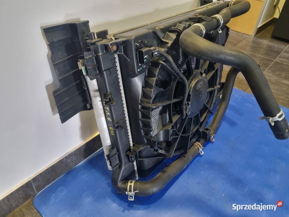 KOMPLET ORGINALNYCH CHLODNIC HYUNDAI TUCSON III łódzkie sprzedam