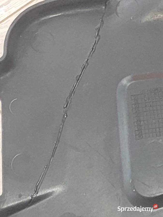 CITROEN C5 20012004 OSŁONA GÓRNA PRAWA SILNIKA Silniki i osprzęt Lublin