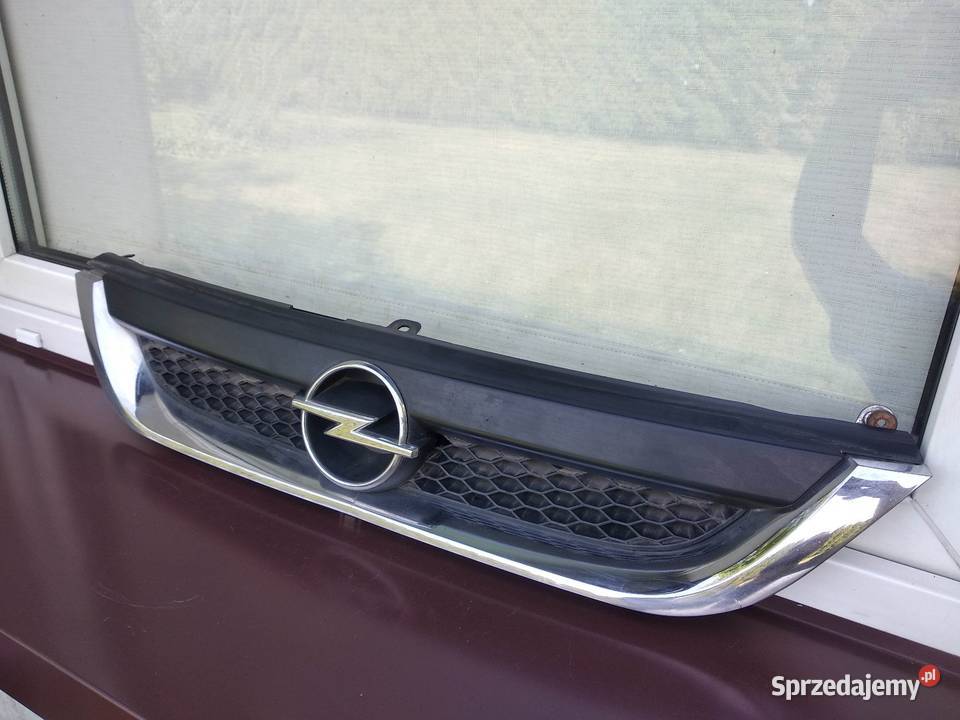 Opel Vectra B LIFT FL grill atrapa przednia osobowe łódzkie Sieradz