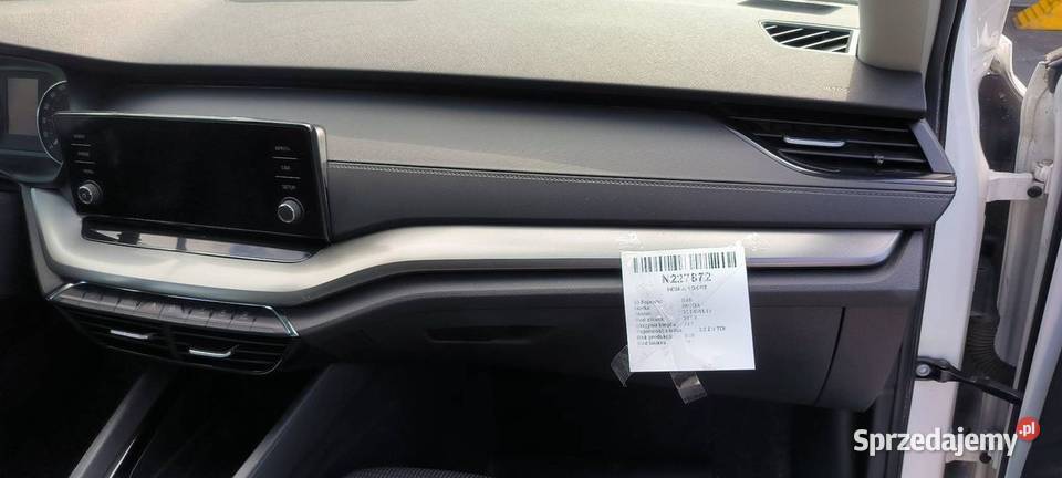 DESKA KOKPIT SKODA OCTAVIA IV AIRBAG KONSOLA Lipno