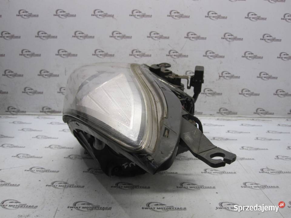 HYUNDAI i40 12r lampa lewa przód 921013Z090 świętokrzyskie
