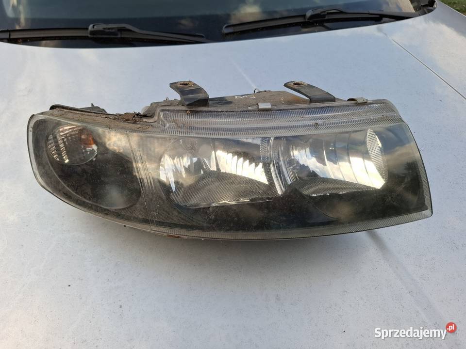 Lampa prawa prawy przód Seat Toledo II Leon I Przyborów