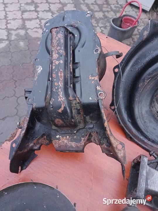 Fiat 126p oblachowanie silnika wersja pradnica Stalowa Wola