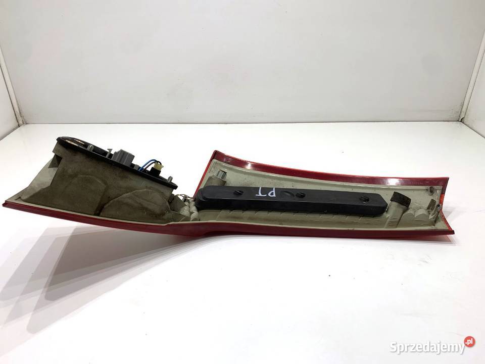 LAMPA TYŁ PRAWA WEWNĘTRZNA VOLVO V70 III Kombi osobowe podkarpackie