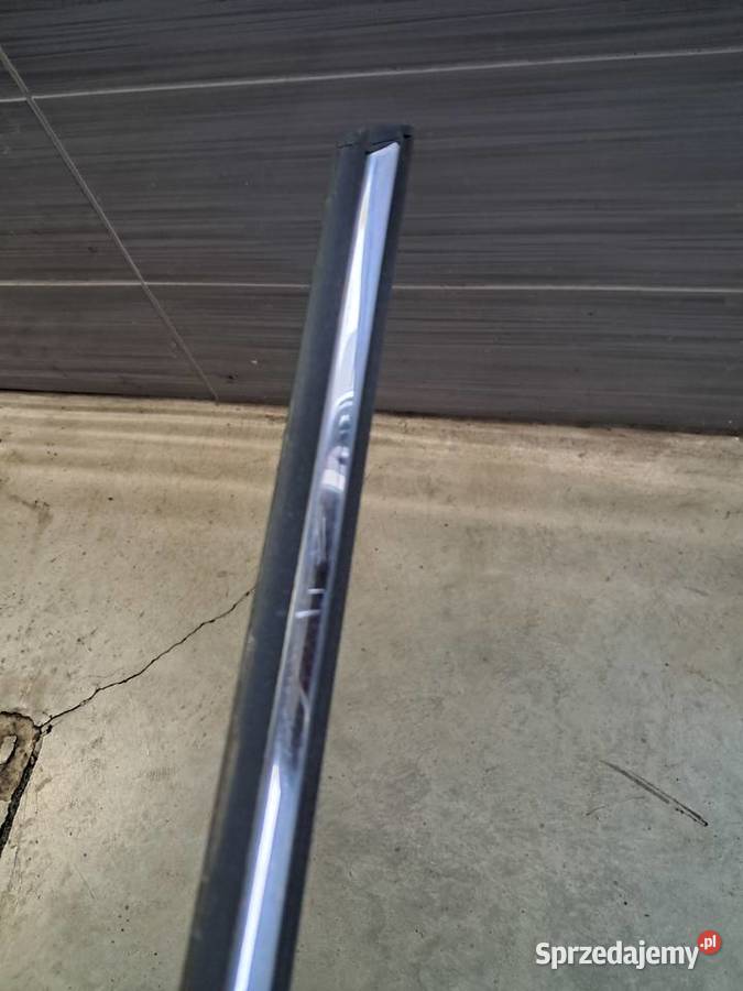 LISTWA DRZWI LEWYCH MERCEDES W123 COUPE Cieszyn