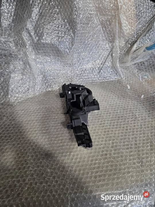 Halogen prawy Kia Sportage III 922023W100 dolnośląskie