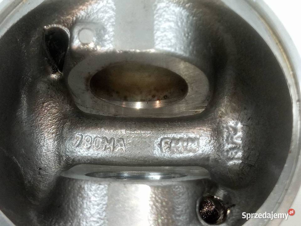 TŁOK KORBOWÓD 18R2 16 TDI Seat Altea I 2004
