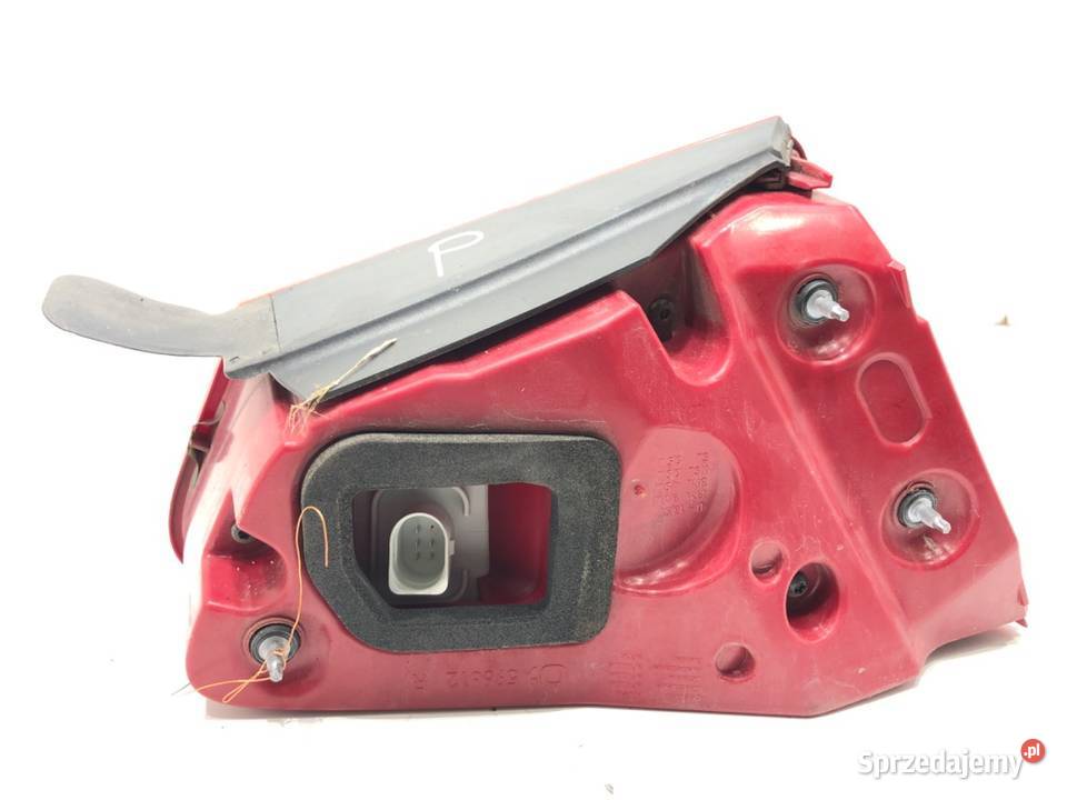 LAMPA TYŁ PRAWA WEWNĘTRZNA AUDI A8 D4 4H0945094