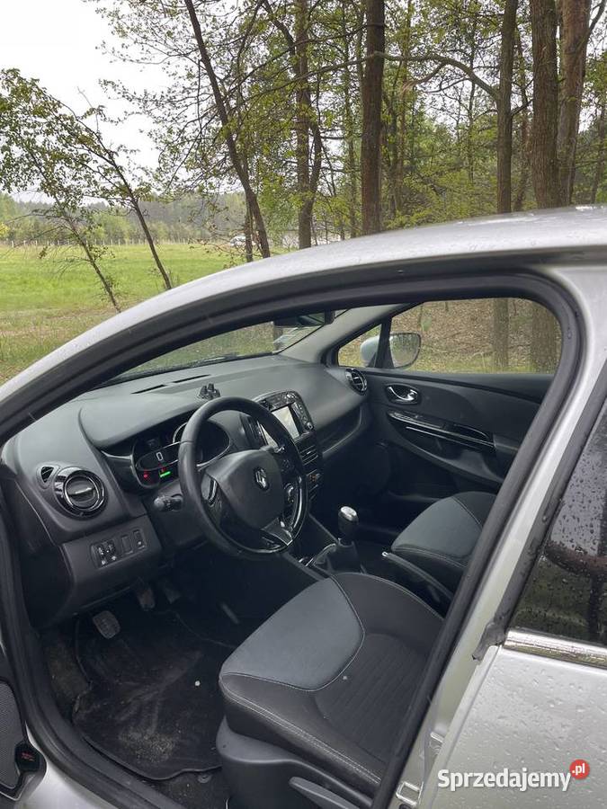 Renault clio 15 15 90 koni kamera klimatronik 90KM Busko-Zdrój
