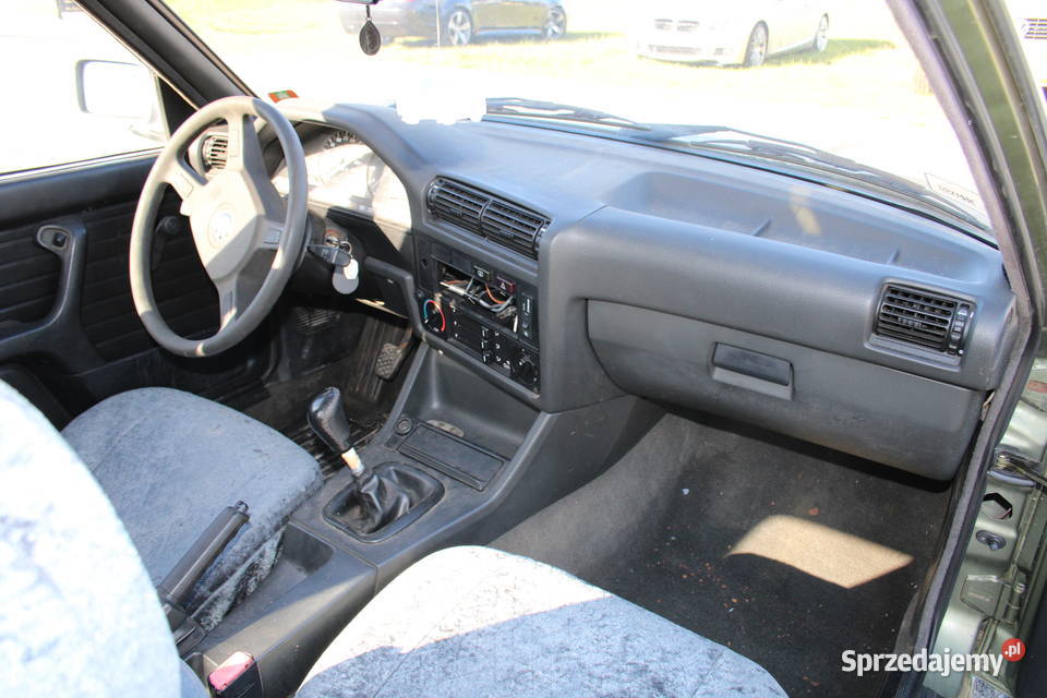 BMW E30 318i Coupe 1987r 251143 Wąska Brązowe Iława