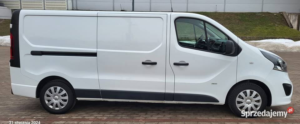Opel Vivaro 16 cdti 120 1 rej 2018 stan VAT1 furgon podlaskie