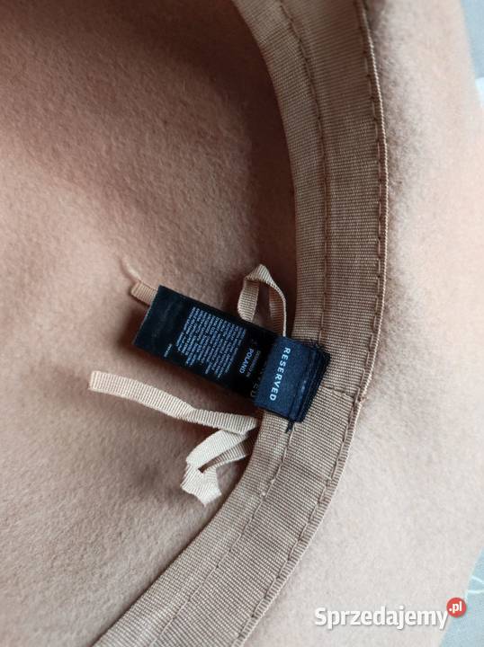 beżowy filcowy kapelusz ciepły Reserved modny